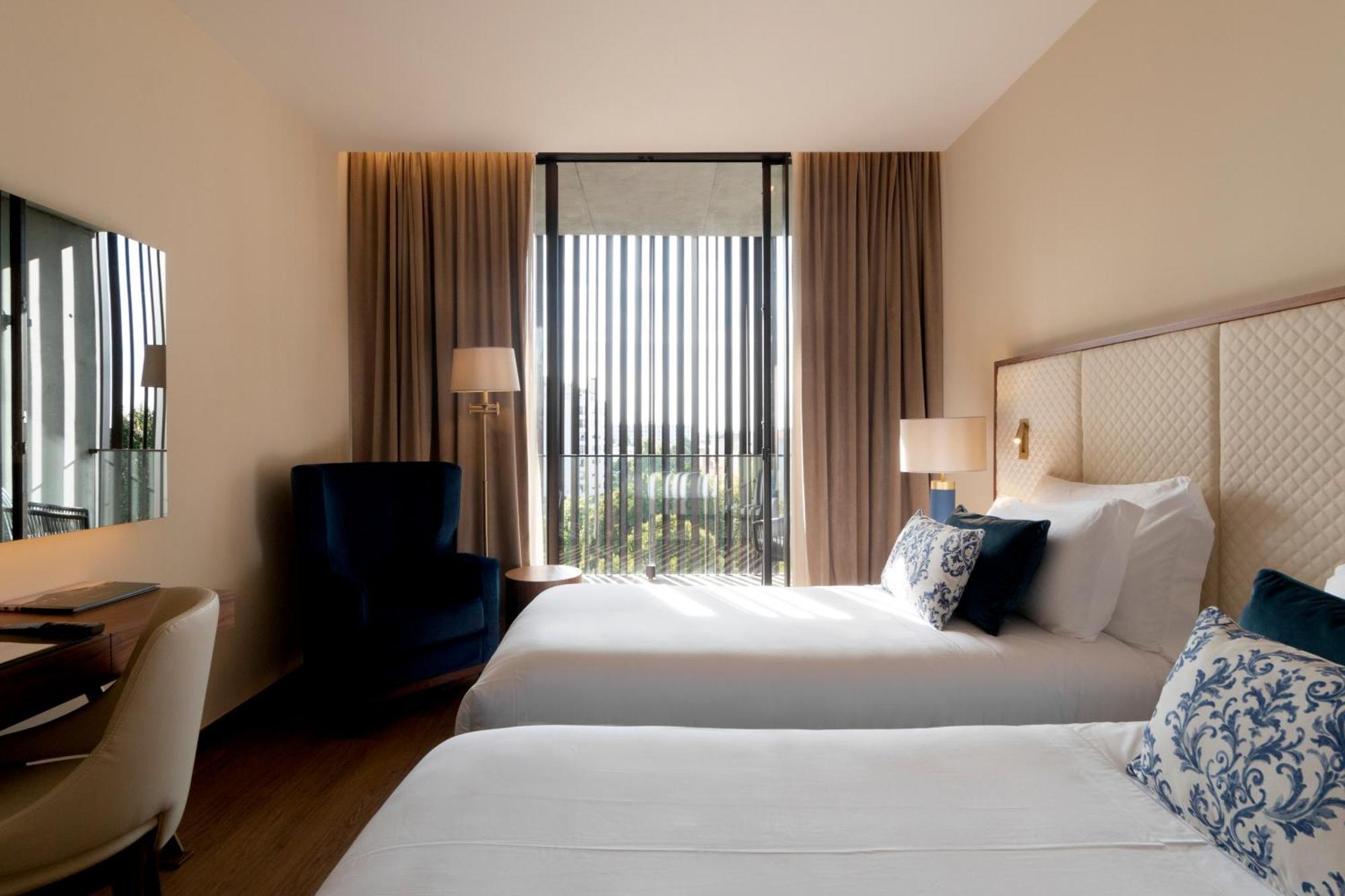 Boeira Garden Hotel Porto Gaia, Curio Collection By Hilton Vila Nova de Gaia Esterno foto Deluxe Room