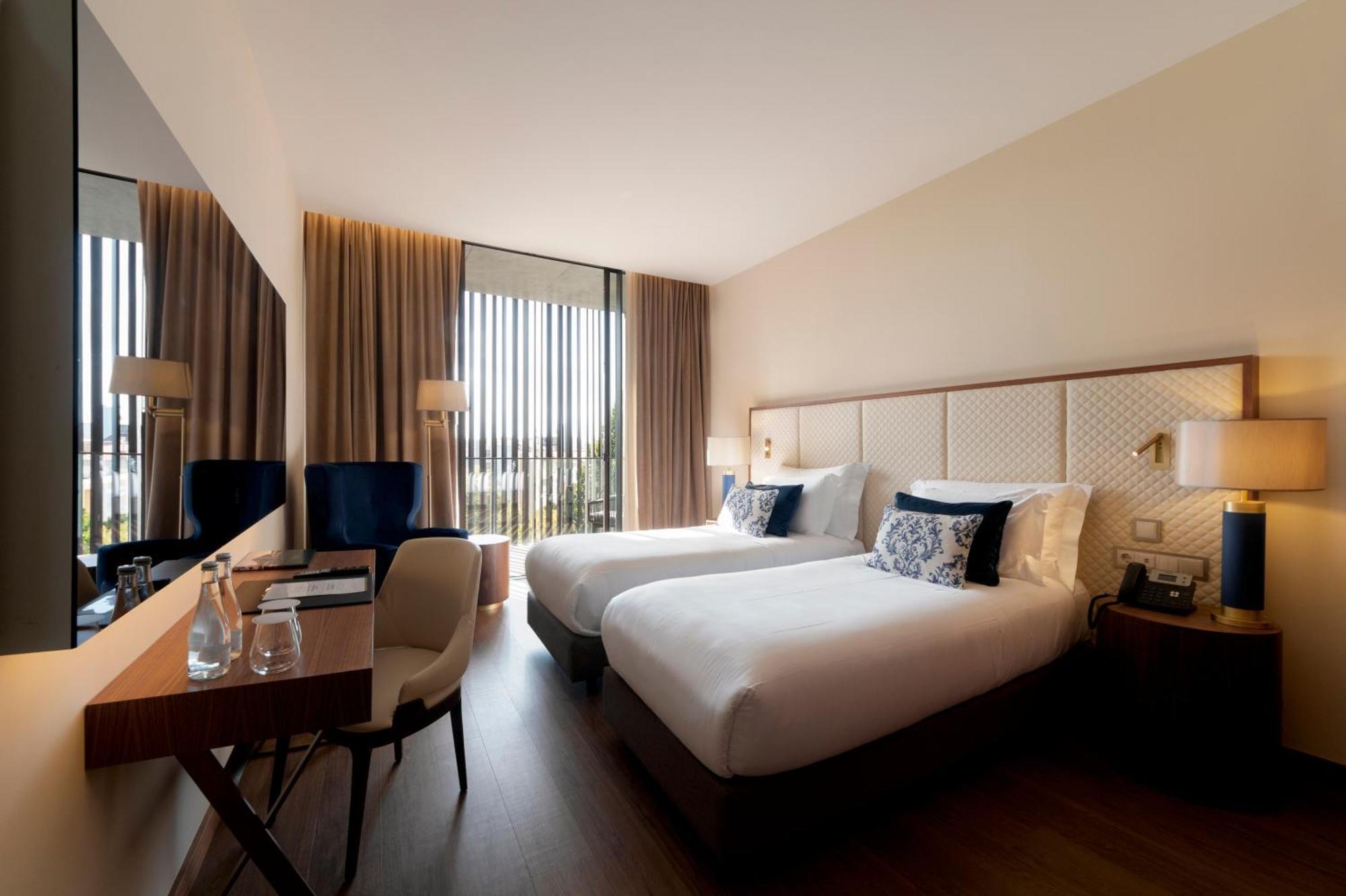 Boeira Garden Hotel Porto Gaia, Curio Collection By Hilton Vila Nova de Gaia Esterno foto Deluxe Room