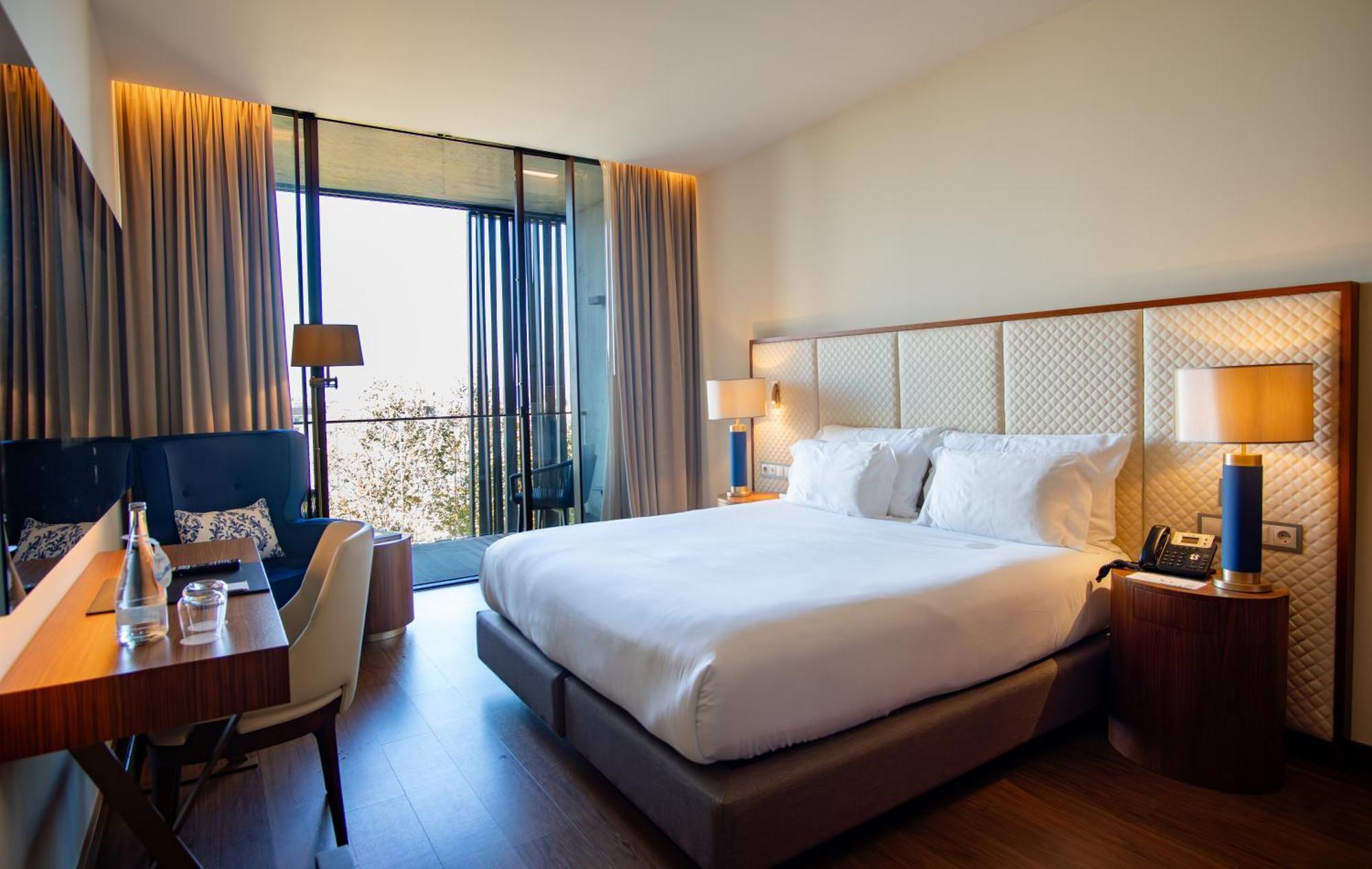 Boeira Garden Hotel Porto Gaia, Curio Collection By Hilton Vila Nova de Gaia Esterno foto Deluxe room