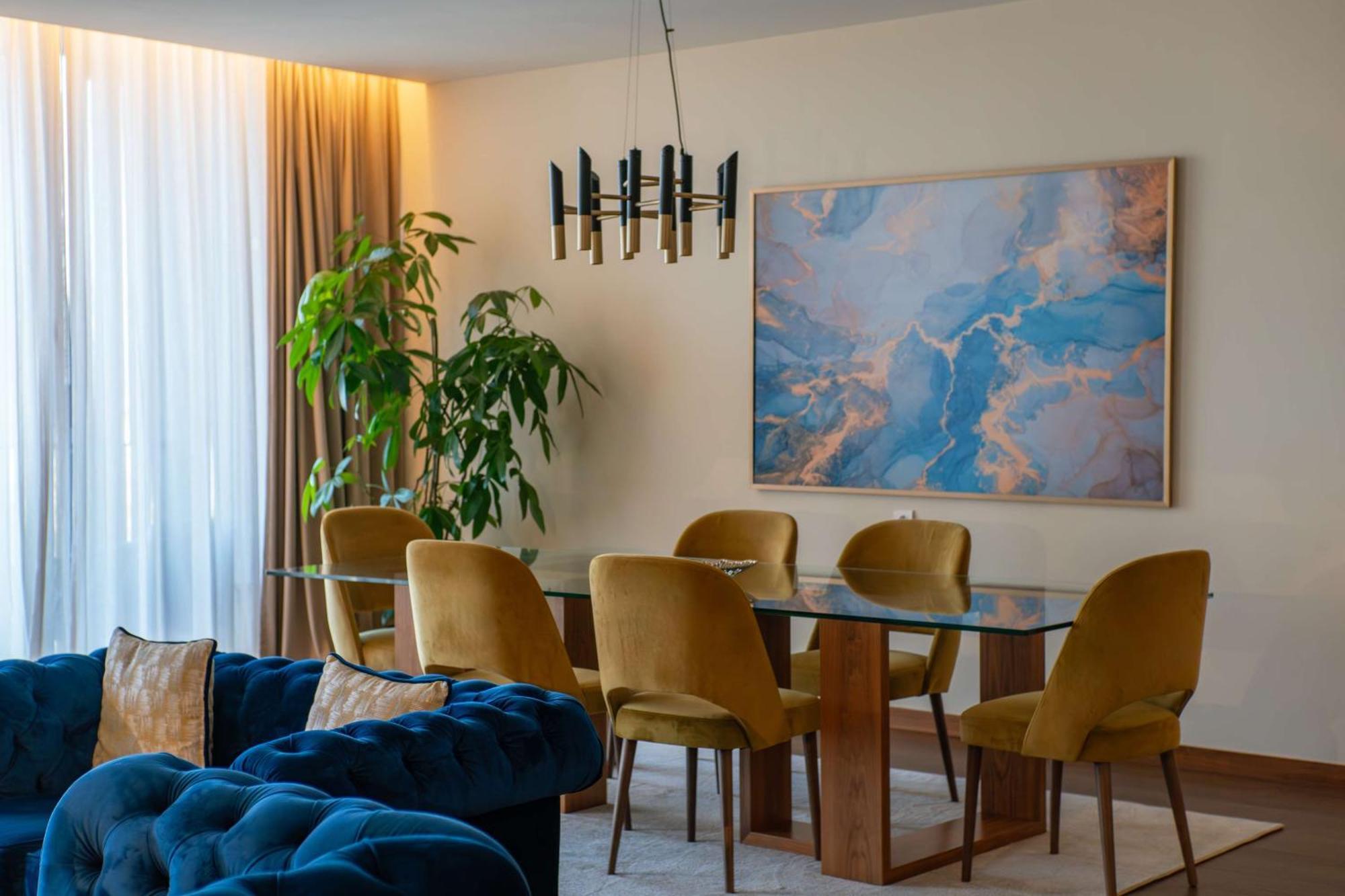 Boeira Garden Hotel Porto Gaia, Curio Collection By Hilton Vila Nova de Gaia Esterno foto Interior of a suite at the hotel