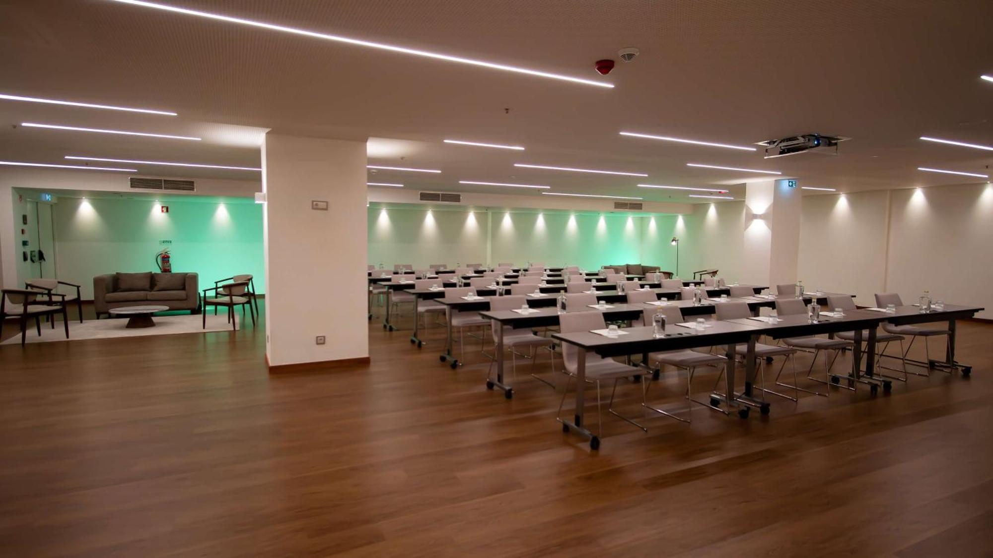 Boeira Garden Hotel Porto Gaia, Curio Collection By Hilton Vila Nova de Gaia Esterno foto The Green Room