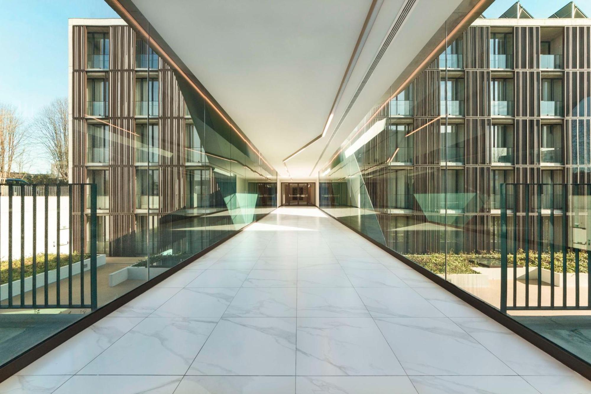 Boeira Garden Hotel Porto Gaia, Curio Collection By Hilton Vila Nova de Gaia Esterno foto The new building of the University of Economics and Business Vienna